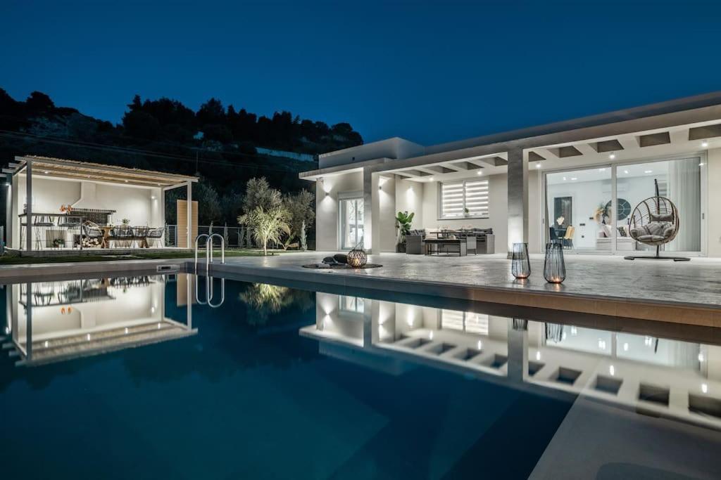 Melissia Luxury Villa Kalamákion Exterior foto